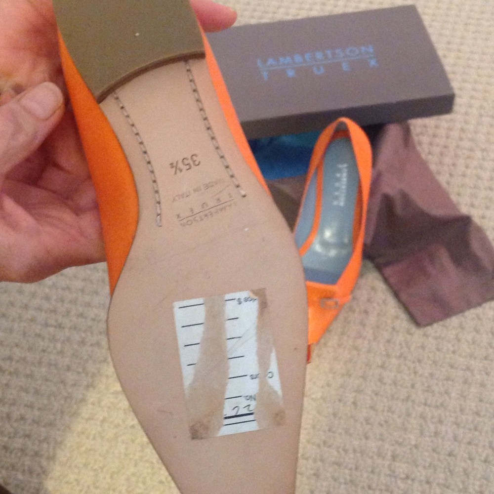 Lambertson Truex Flats in stunning orange leather - Picture 3 of 4